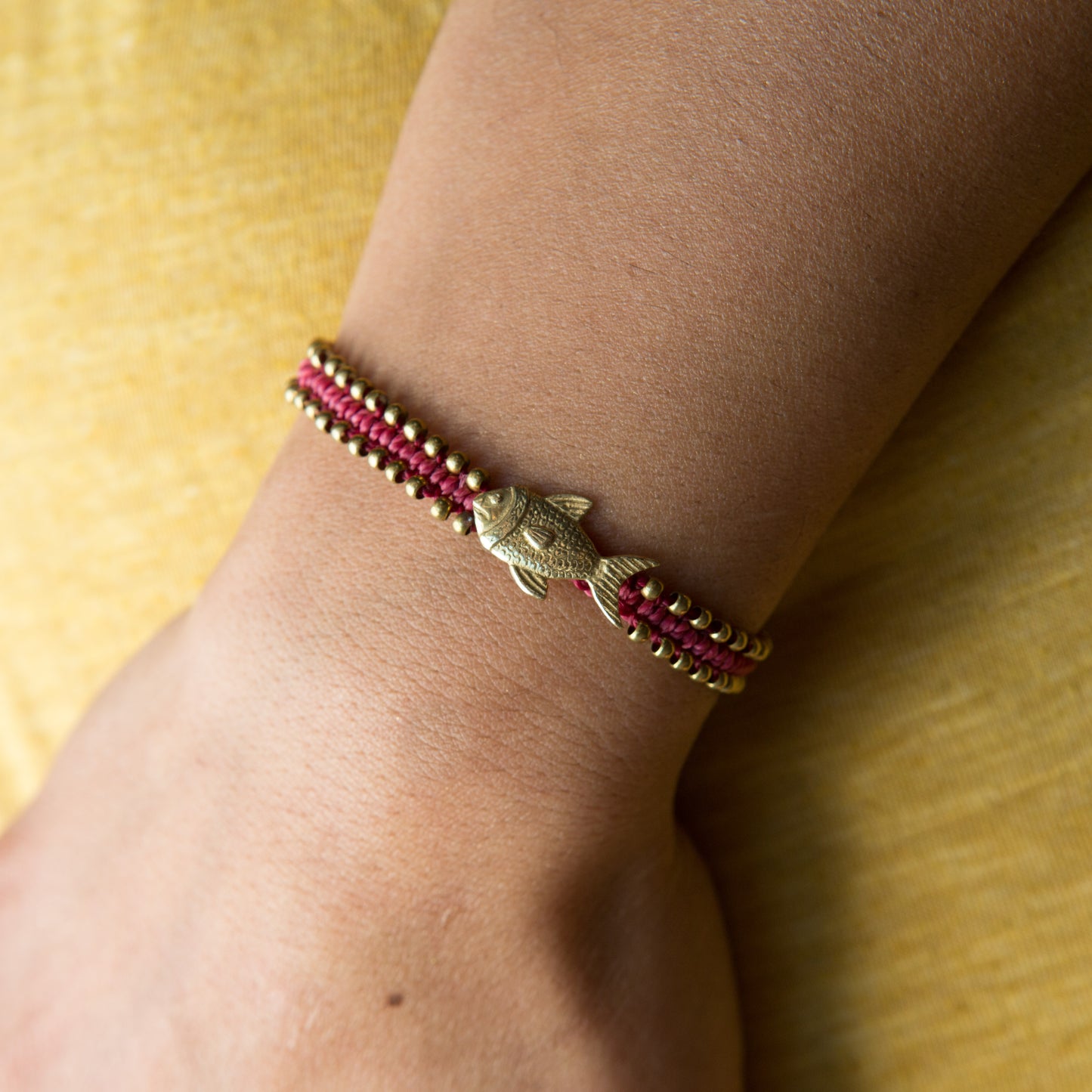 Pulsera Animal Precolombino Pez Burdeo