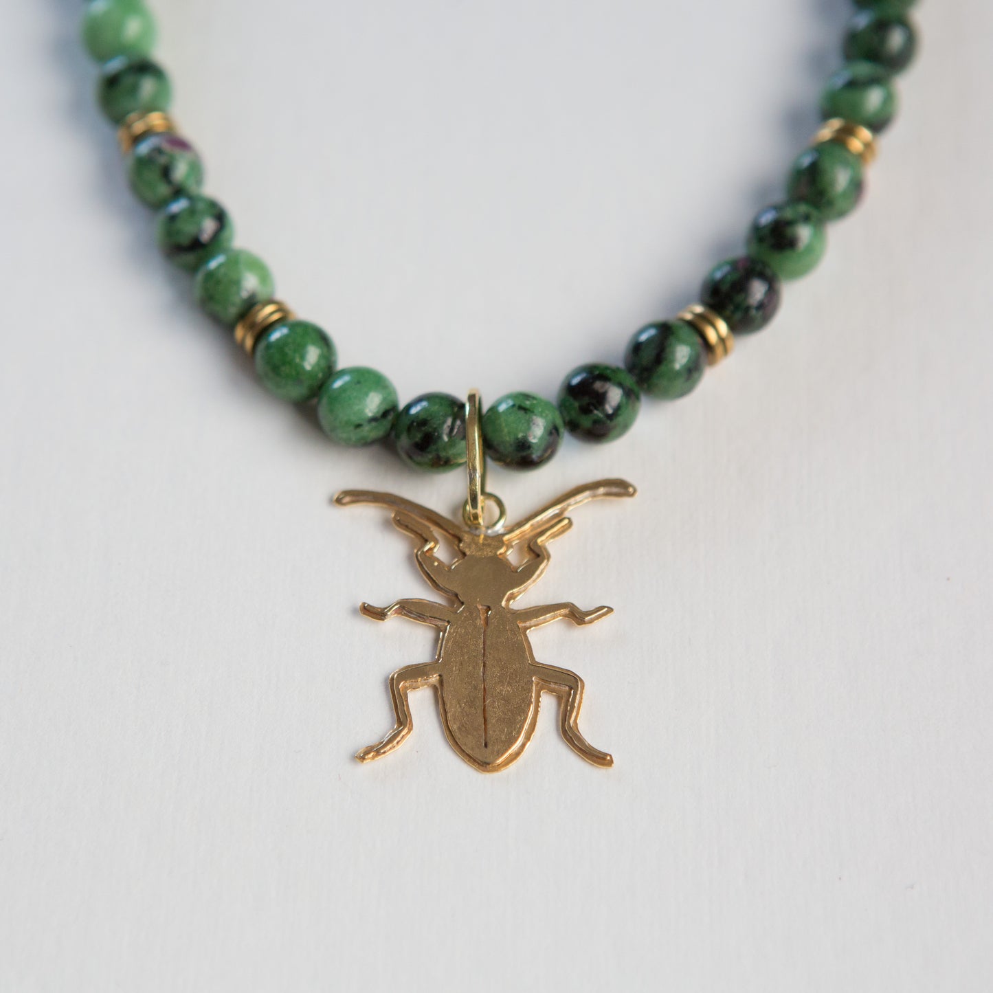 Collar Peorro Zoisita Rubi