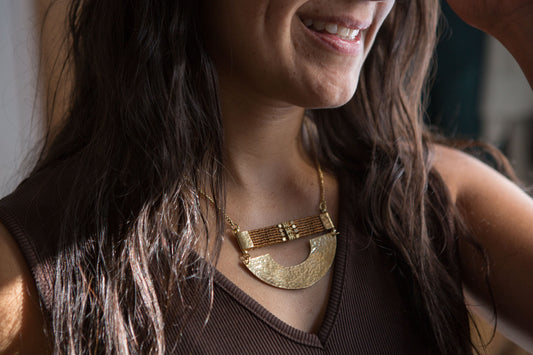 Collar Cleopatra Camel