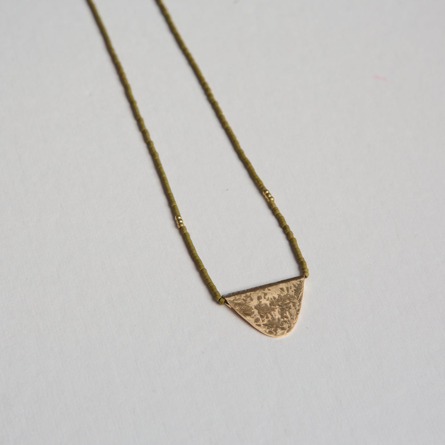 Collar Likan Oliva