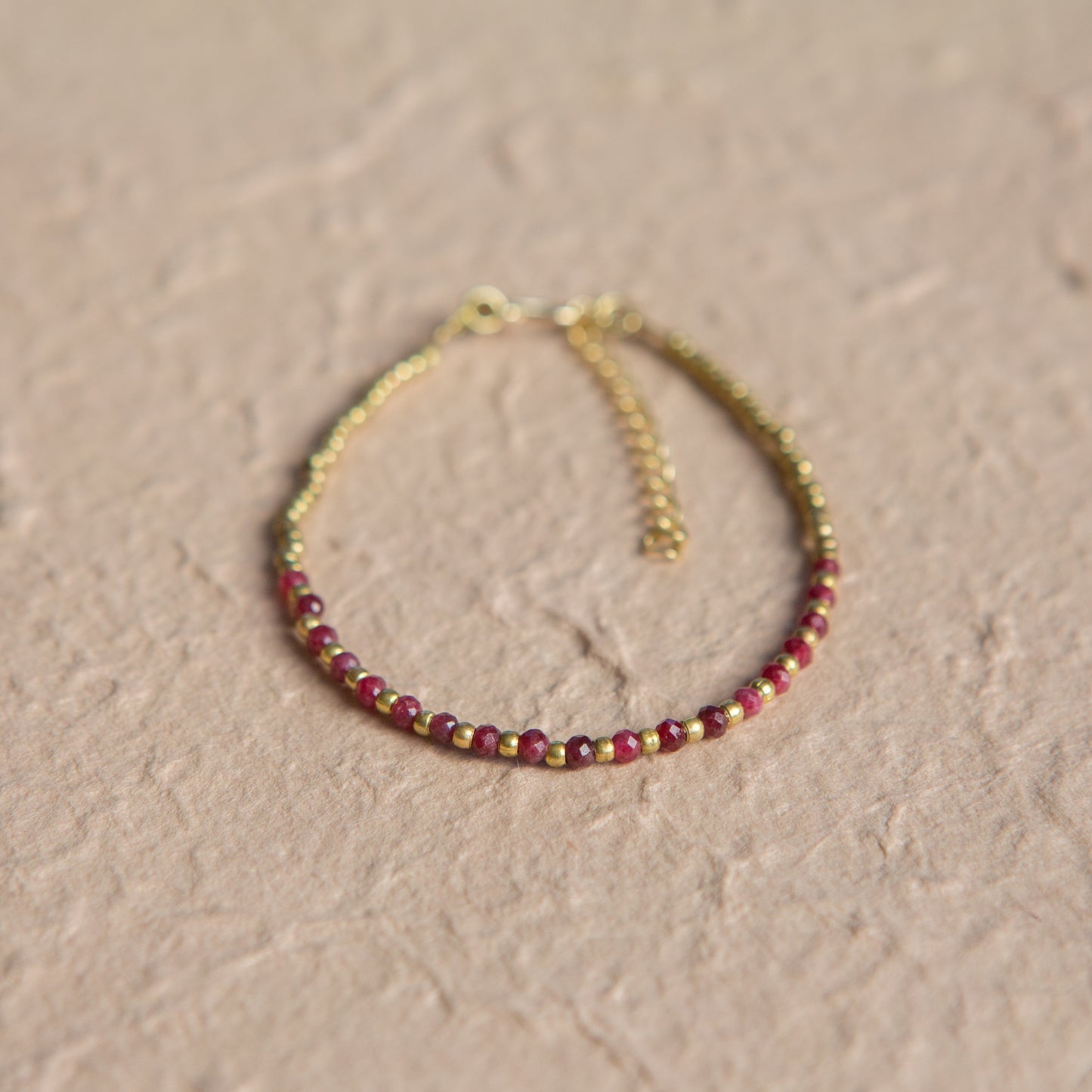 Pulsera Constelación Raiz de Rubi